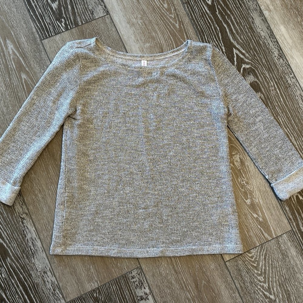 Xhilaration Sz XS Fabulous Lightweight Sweater Top W Metallic Gold Threading